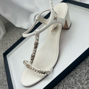 CHANEL sandal white